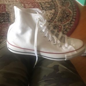 White converse